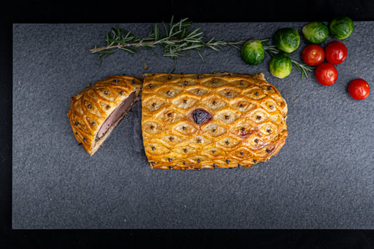 B27. Beef Wellington (Frozen) with Red Wine Sauce -1kg (Ready to Roast)